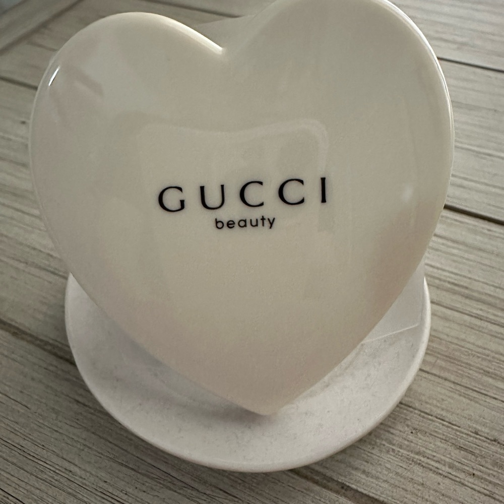 Gucci Beauty Heart Dish in Cream